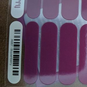 Jamberry nail wraps in Boysenberry